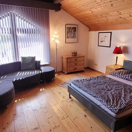 Ferienzimmer / Monteurzimmer Neumarkt Am Wallersee Esterno foto