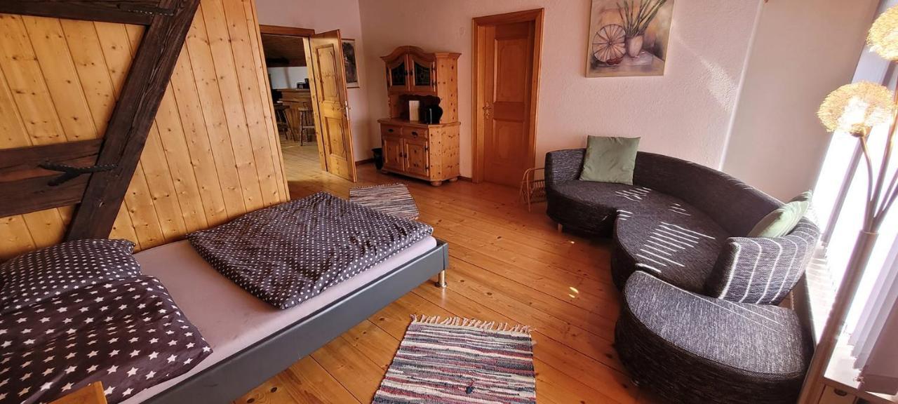Ferienzimmer / Monteurzimmer Neumarkt Am Wallersee Esterno foto