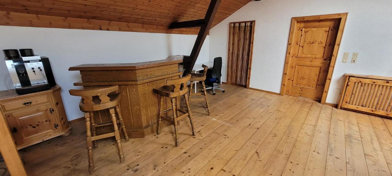 Ferienzimmer / Monteurzimmer Neumarkt Am Wallersee Esterno foto